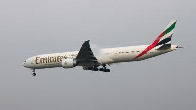 Photo of aircraft A6-EPB operated by Emirates