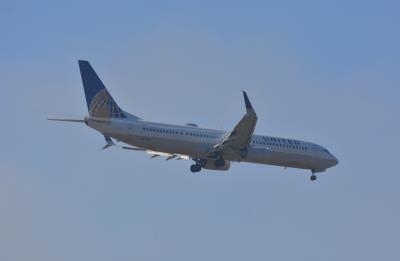 Photo of aircraft N67815 operated by United Airlines