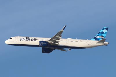 Photo of aircraft N2048J operated by JetBlue Airways