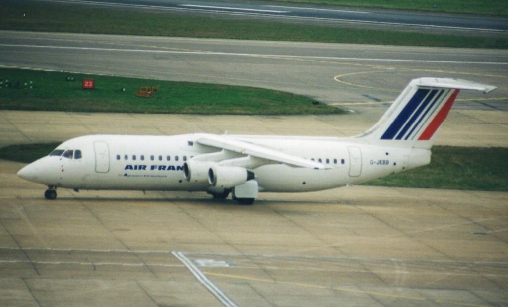 Photo of aircraft G-JEBB operated by Jersey European Airways