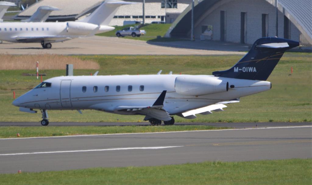 Photo of aircraft M-OIWA operated by Delia A-S