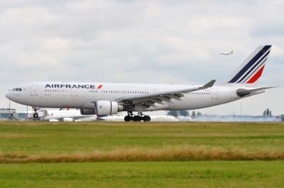 Photo of aircraft F-GZCO operated by Air France