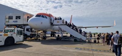 Photo of aircraft G-EZWR operated by easyJet