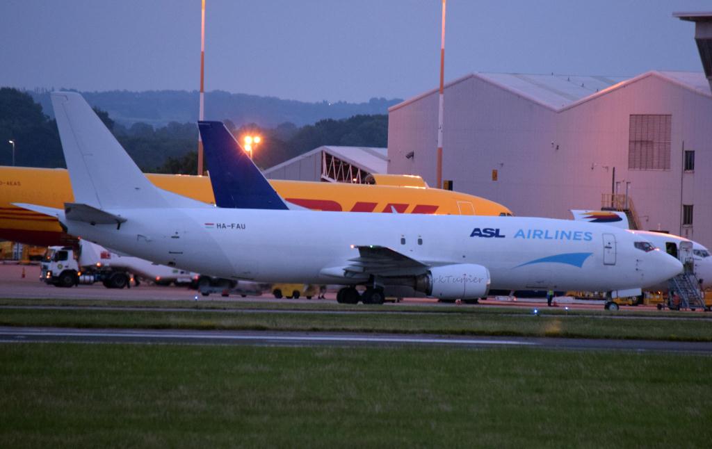 Photo of aircraft HA-FAU operated by ASL Airlines Hungary