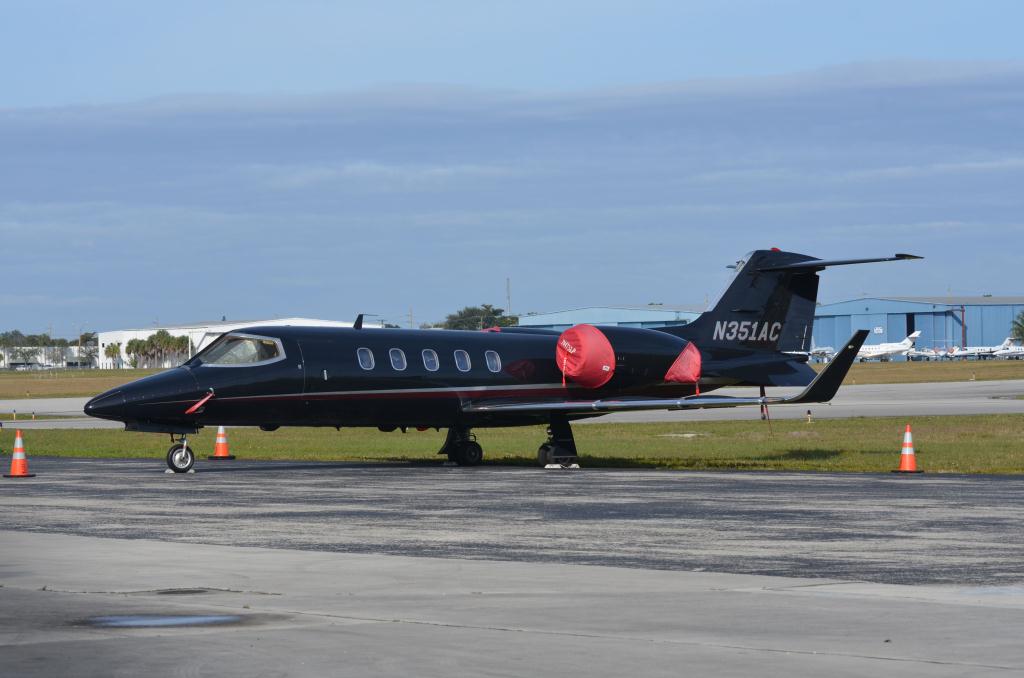 Photo of aircraft N351AC operated by Brown Paper Airplanes LLC