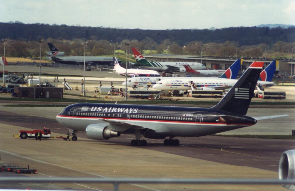 Photo of aircraft N646US operated by US Airways