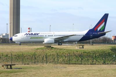 Photo of aircraft HA-LOH operated by Malev Hungarian Airlines