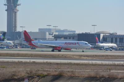 Photo of aircraft N570TA operated by Avianca Costa Rica