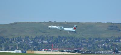 Photo of aircraft C-GABO operated by Air Canada Express