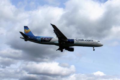 Image of aircraft registration G-TCDA - A A321-211 operated by Thomas Cook Airlines