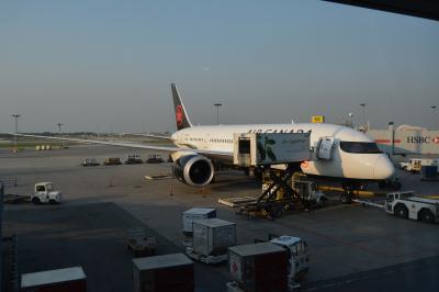 Photo of aircraft C-GHPQ operated by Air Canada