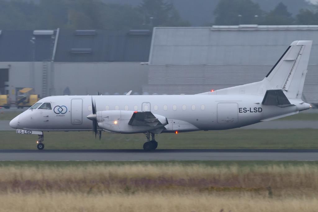 Photo of aircraft ES-LSD operated by Airest