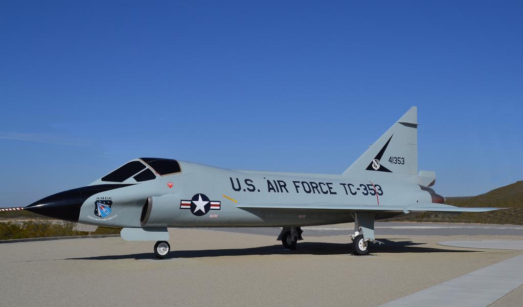 Photo of aircraft 54-1353 operated by Edwards Air Force Base Collection