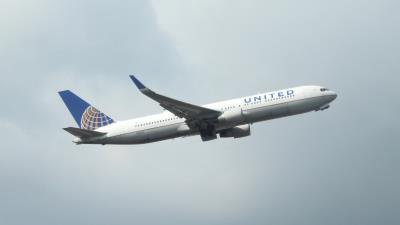 Photo of aircraft N669UA operated by United Airlines
