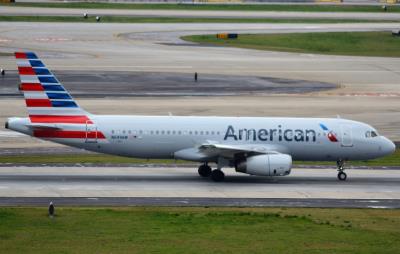 Photo of aircraft N649AW operated by American Airlines