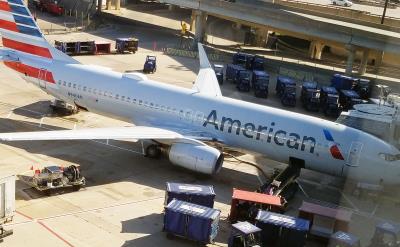 Photo of aircraft N940AN operated by American Airlines