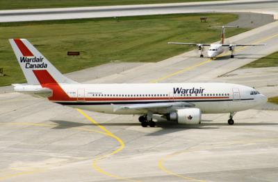 Photo of aircraft C-GCWD operated by Wardair Canada