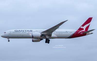 Photo of aircraft VH-ZNI operated by Qantas
