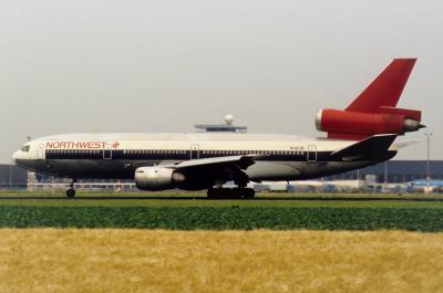 Photo of aircraft N141US operated by Northwest Airlines