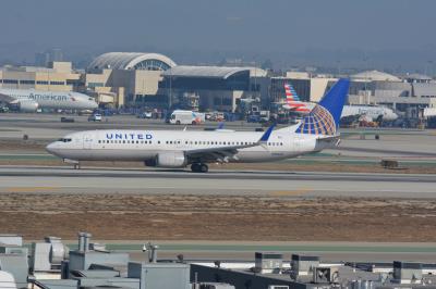 Photo of aircraft N18223 operated by United Airlines