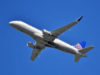 Photo of aircraft N86316 operated by United Express