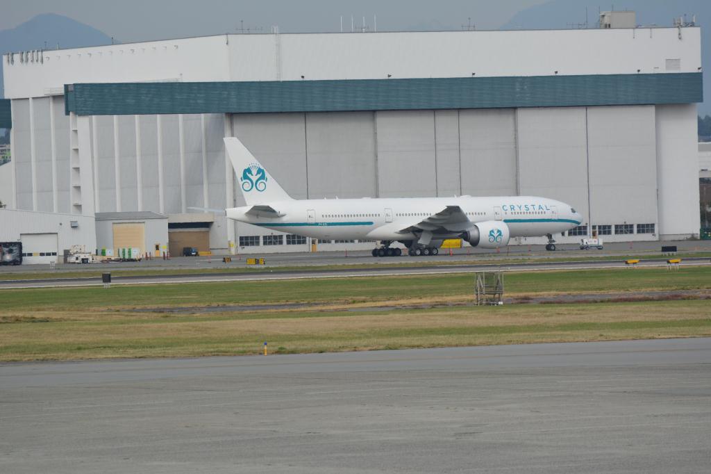 Photo of aircraft P4-XTL operated by Crystal Luxury Air