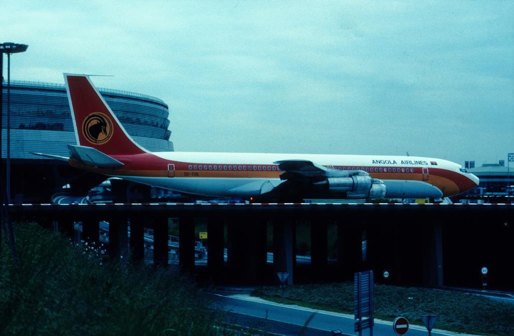 Photo of aircraft D2-TOL operated by TAAG - Linhas Aereas de Angola Airlines