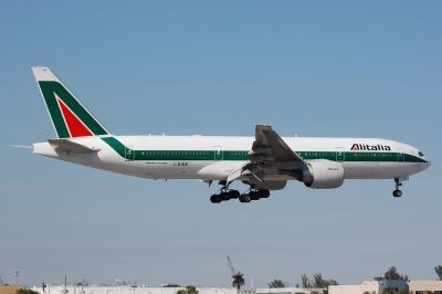 Photo of aircraft I-DISE operated by Alitalia