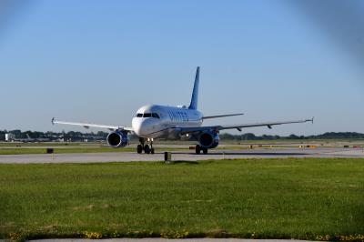 Photo of aircraft N826UA operated by United Airlines