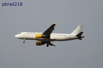 Photo of aircraft EC-KMI operated by Vueling