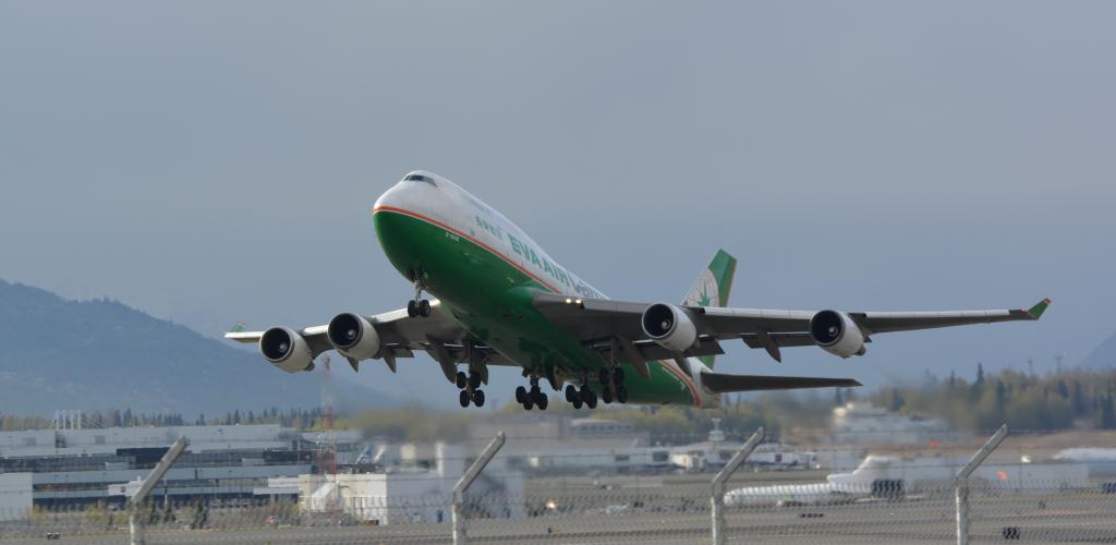 Photo of aircraft B-16406 operated by EVA Air