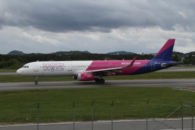 Photo of aircraft HA-LTE operated by Wizz Air