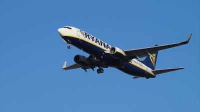Photo of aircraft EI-EVW operated by Ryanair