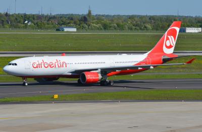 Photo of aircraft D-ALPG operated by Air Berlin