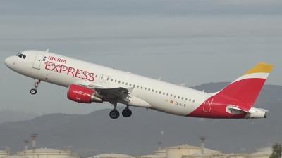 Photo of aircraft EC-LLE operated by Iberia Express