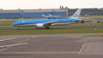 Photo of aircraft PH-BHL operated by KLM Royal Dutch Airlines