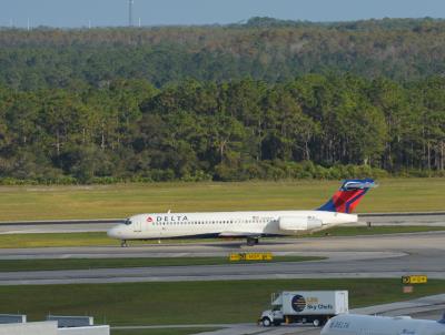 Photo of aircraft N988AT operated by Delta Air Lines