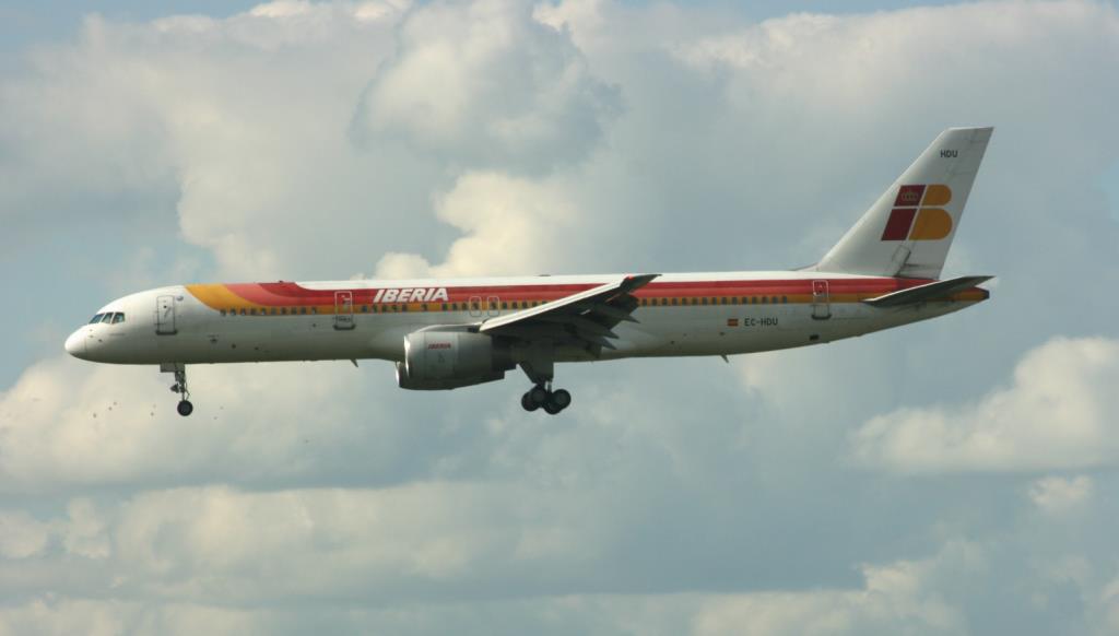 Photo of aircraft EC-HDU operated by Iberia