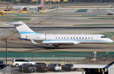 Photo of aircraft N70PS operated by American International Group Inc