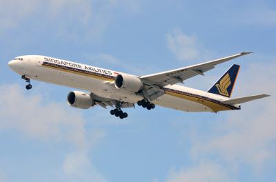 Photo of aircraft 9V-SWL operated by Singapore Airlines
