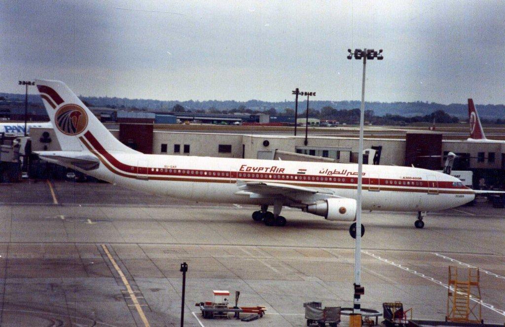Photo of aircraft SU-GAR operated by EgyptAir