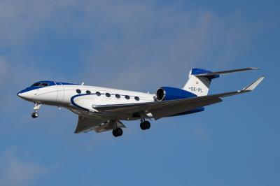 Photo of aircraft OE-IPL operated by MJet Aviation GmbH