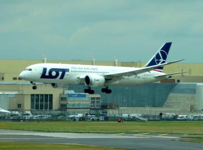 Photo of aircraft SP-LRE operated by LOT - Polish Airlines