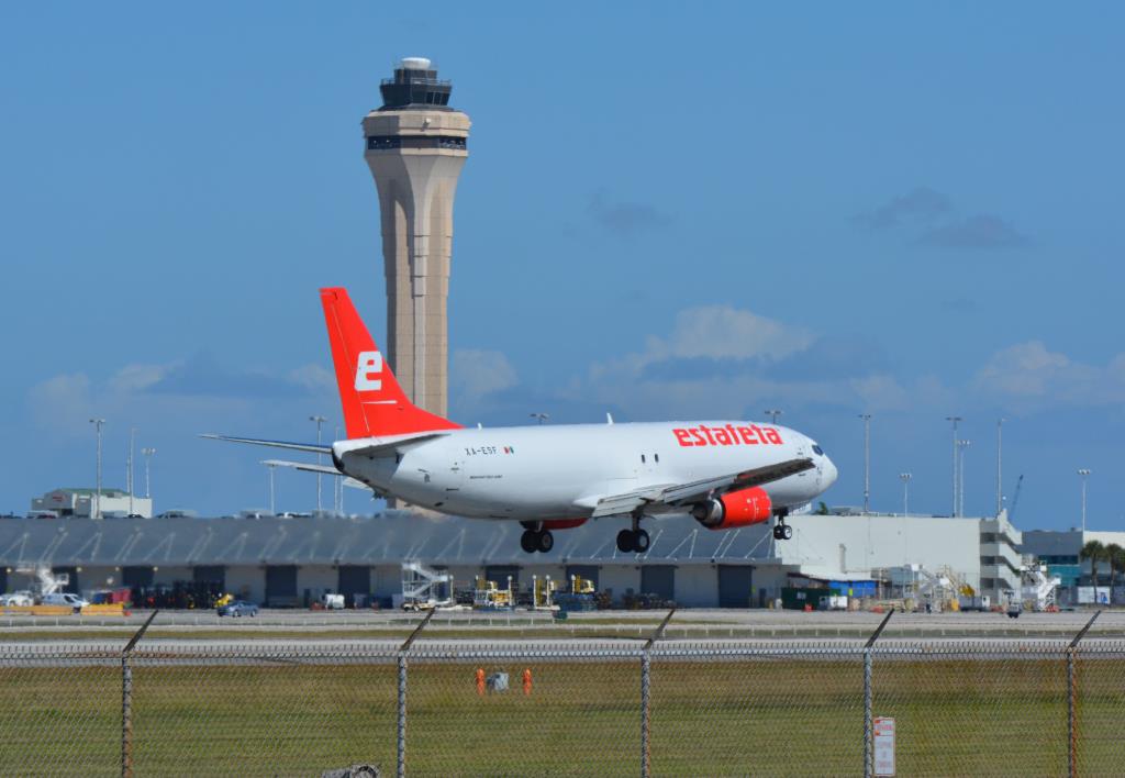 Photo of aircraft XA-ESF operated by Estafeta Carga Aerea