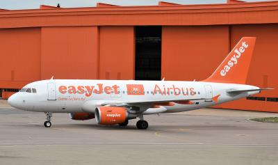 Photo of aircraft G-EZBR operated by easyJet