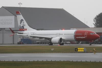 Photo of aircraft LN-FGF operated by Norwegian Air Shuttle