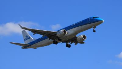 Photo of aircraft PH-EZC operated by KLM Cityhopper