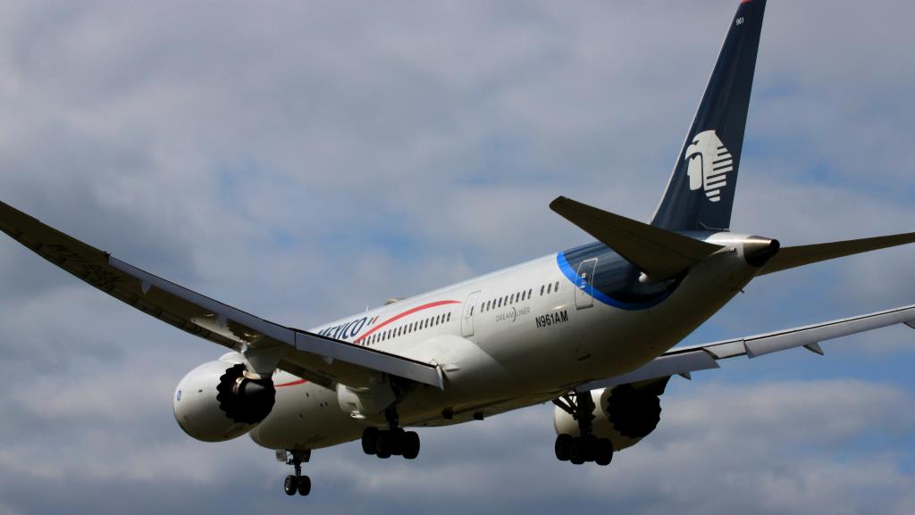 Photo of aircraft N961AM operated by Aeromexico