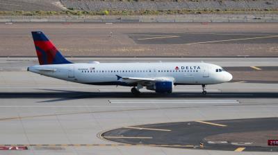 Photo of aircraft N348NW operated by Delta Air Lines