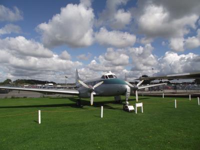 Photo of aircraft G-AHRI(4X-ARI) operated by Newark Air Museum